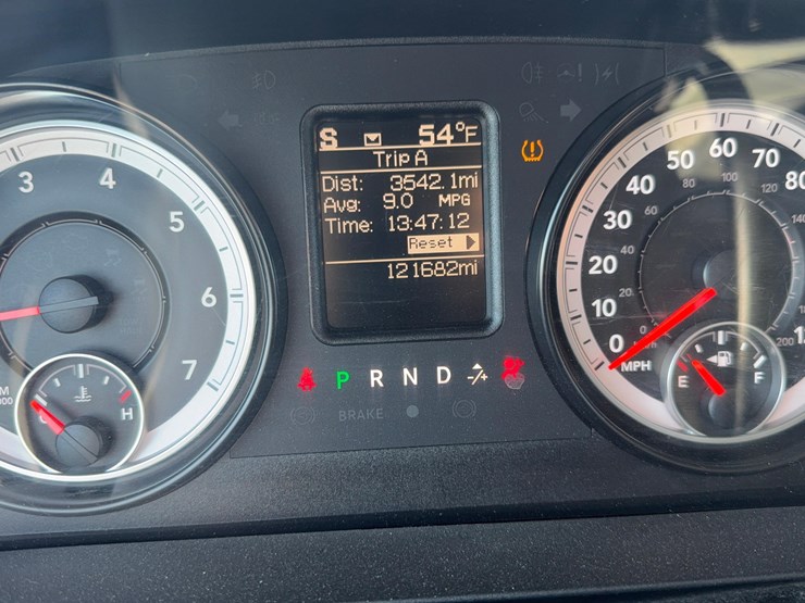 2015-dodge-2500-image-3