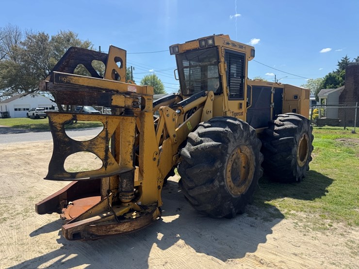 2020-tigercat-720-image-1