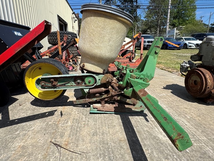 john-deere-71-image-3