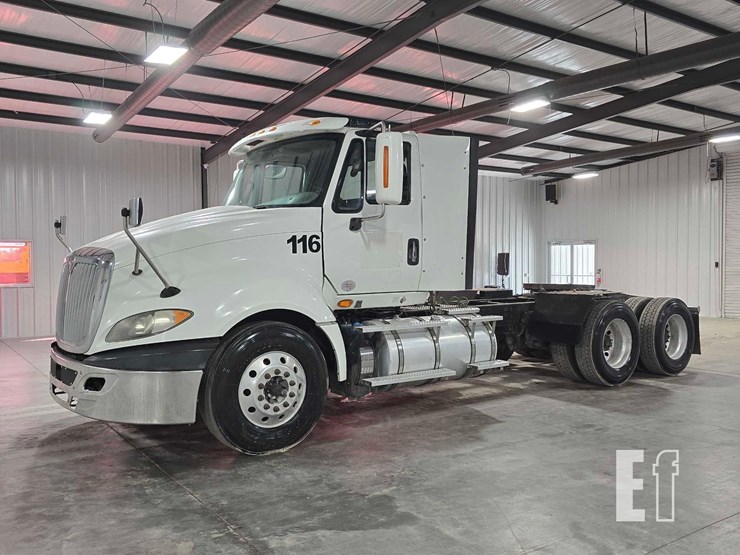 2017-international-prostar-image-1