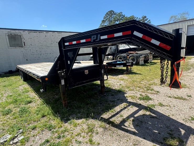 2014-pj-equipment-trailer---25'-deck-+-6'-6'-hydraulic-ramps,-4p5fd3022e1206624-image-2