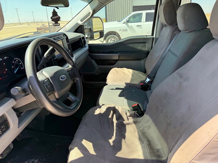 2023-ford-f250-image-14