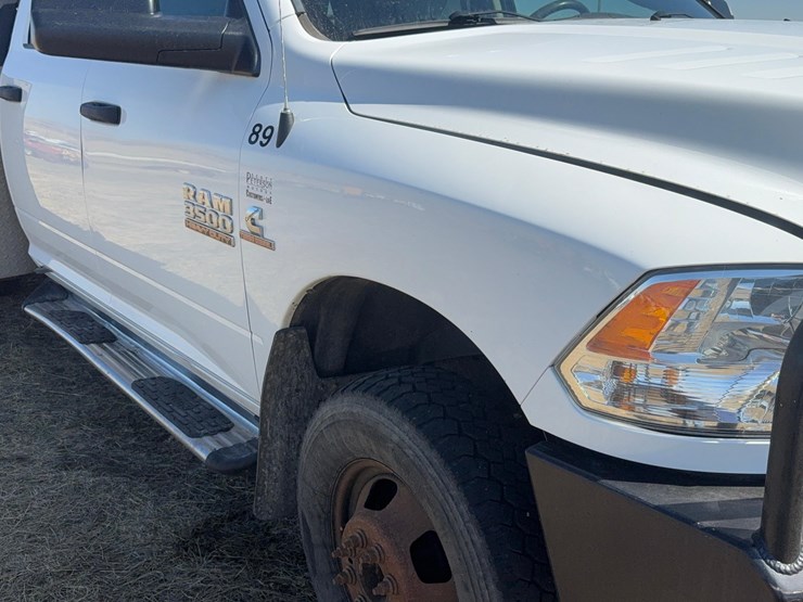 2017-ram-3500-hd-image-18