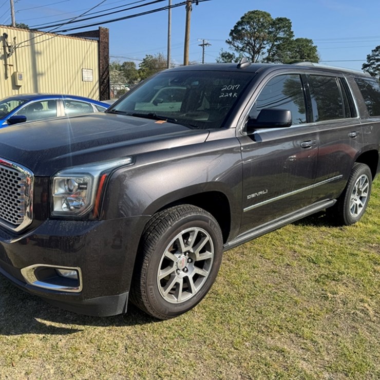 2017 GMC YUKON DENALI
