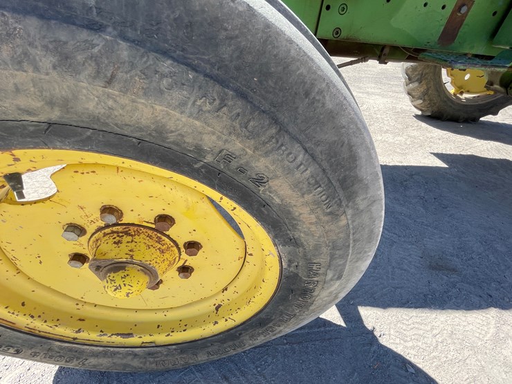 john-deere-3055-image-44