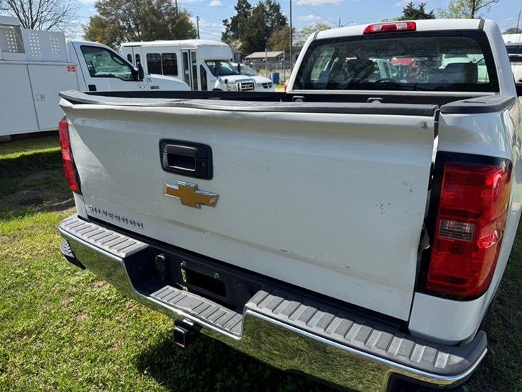 2017-chevrolet-silverado-1500-image-5