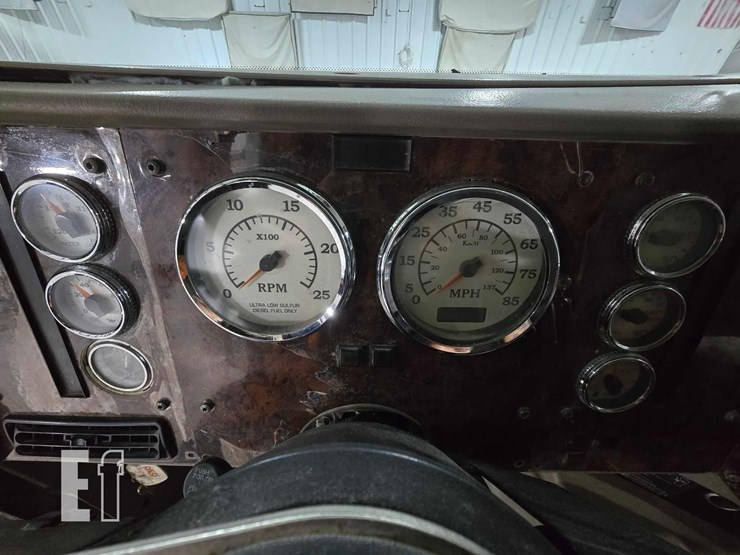 2013-international-paystar-5900-image-12