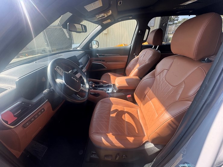 2024-kia-telluride-ex-x-line-suv,-v6-37,254-miles-showing---5xyp3dgc9rg438570-image-6