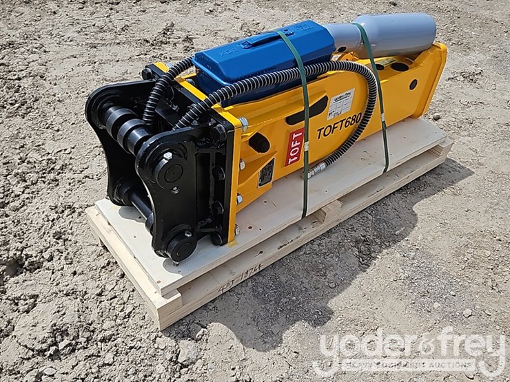 2025-caterpillar-305-image-2