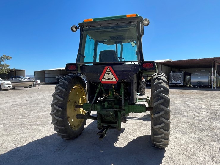 john-deere-3055-image-9