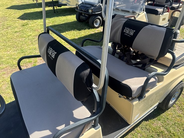 club-car-transporter-6-seater-golf-cart-charger-included-image-5