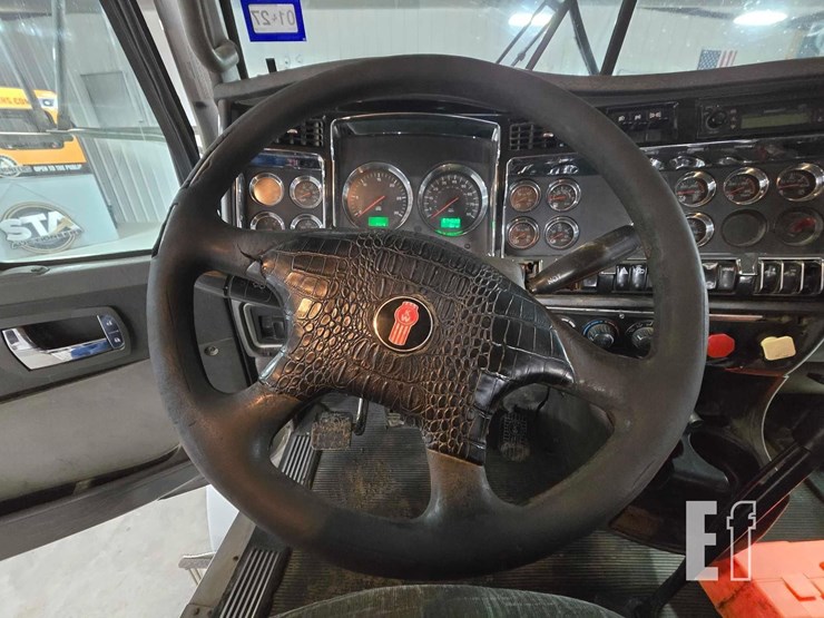 2008-kenworth-t800-image-10