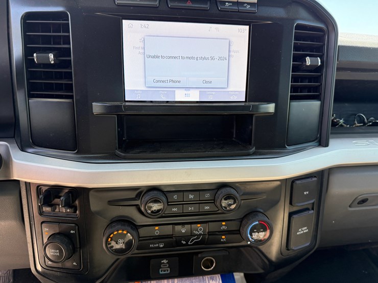 2023-ford-f250-image-18