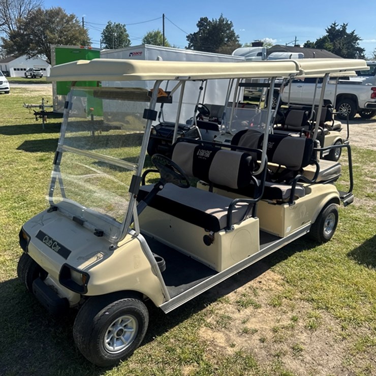 CLUB CAR TRANSPORTER 6-SEATER GOLF CART CHARGER INCLUDED