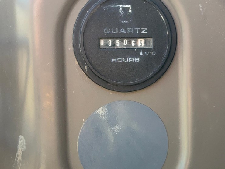 2009-case-cx50b-image-20