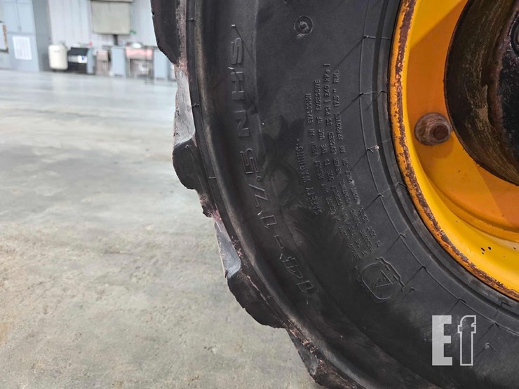 2008-jcb-930-image-26