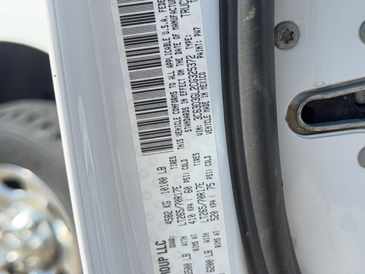 2012-ram-3500-hd-image-11