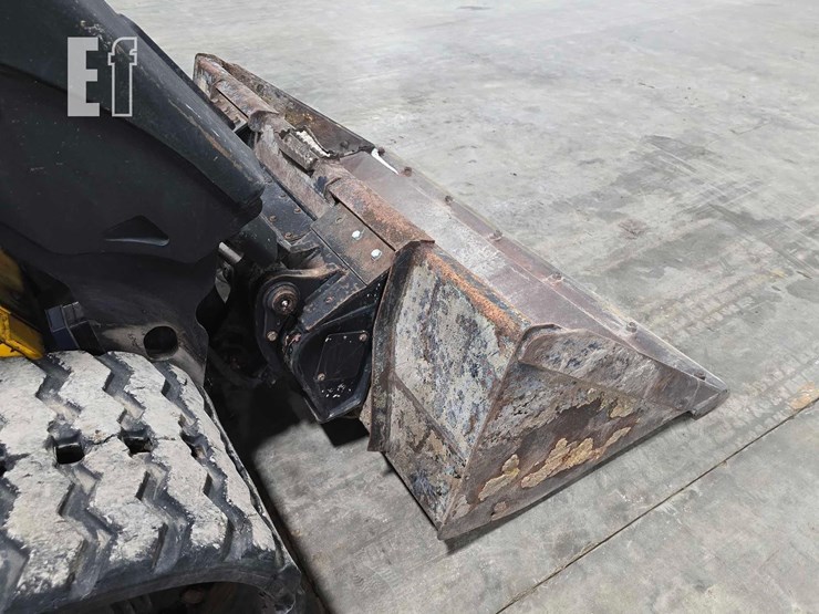 2021-jcb-3ts-8t-image-11