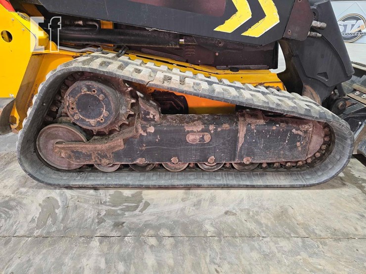 2021-jcb-3ts-8t-image-28