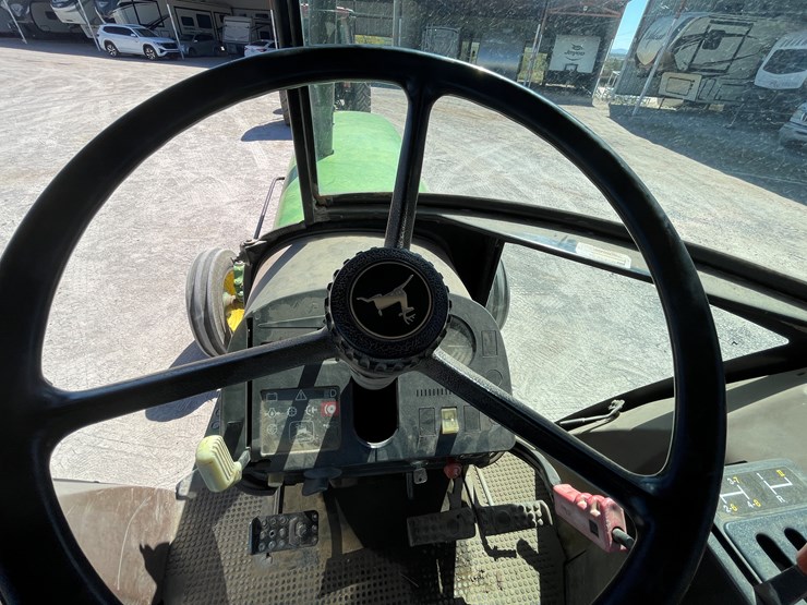 john-deere-3055-image-26