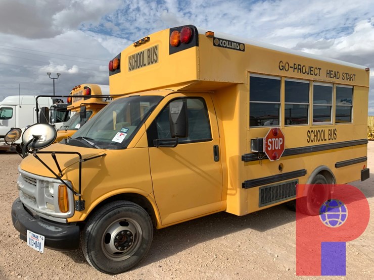 1999-chevrolet-express-passenger-bus-image-1
