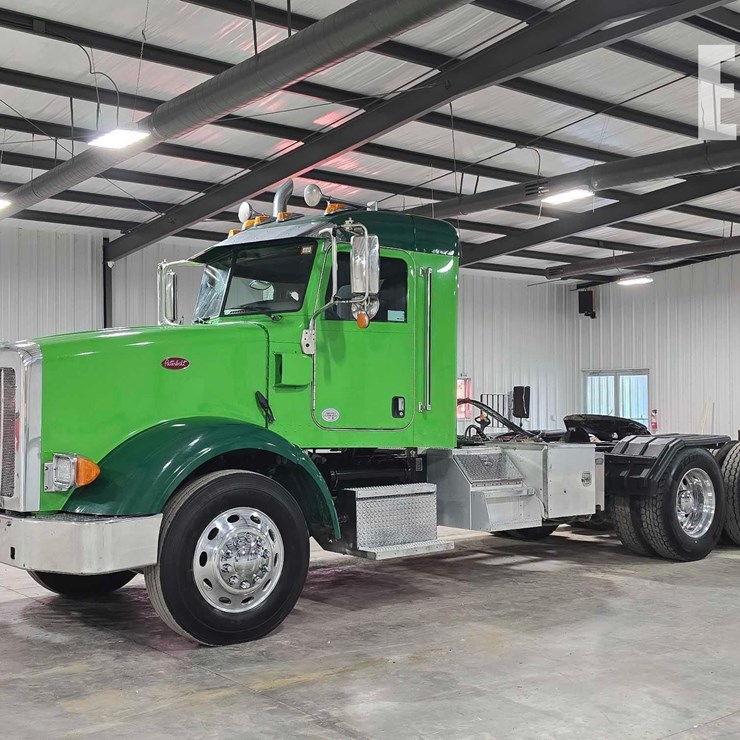 2021 PETERBILT 367