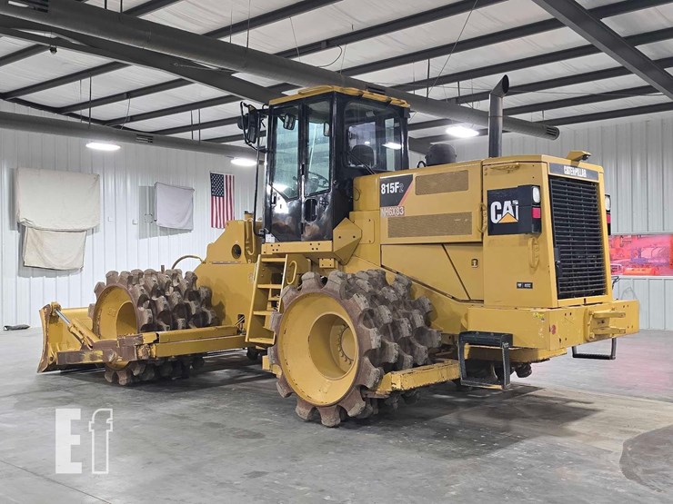 2015-caterpillar-815f-2-image-4