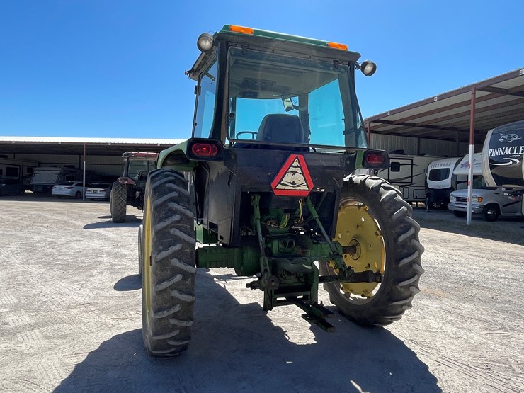 john-deere-3055-image-10