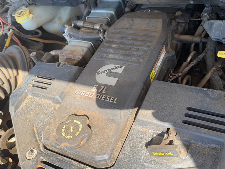 2013-ram-4500-hd-image-17