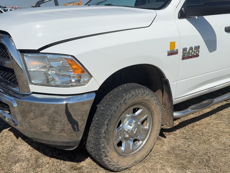 2015-ram-2500-hd-image-6