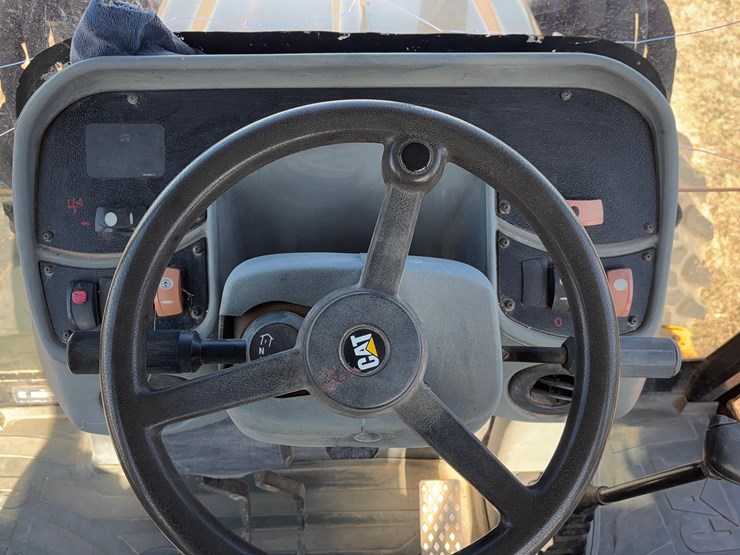 caterpillar-420d-image-12