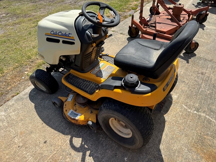 cub-cadet-lt1045-image-4