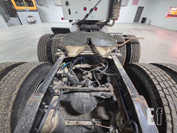 2013-international-paystar-5900-image-21