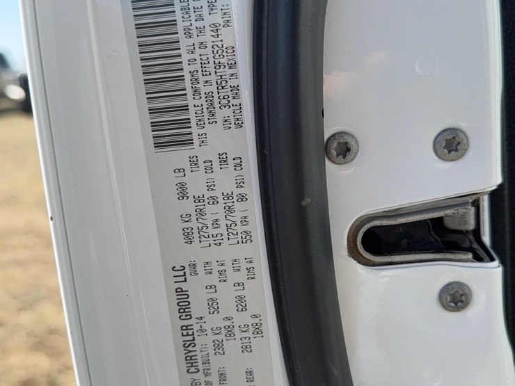 2015-ram-2500-hd-image-18