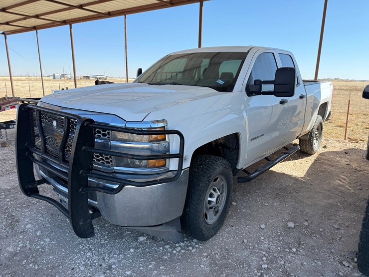 2019-chevrolet-silverado-2500hd-image-1