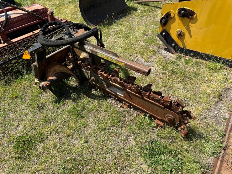 toro-chain-trencher-image-2