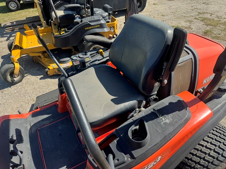 kubota-zd323-image-6