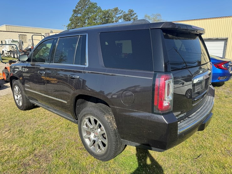 2017-gmc-yukon-denali-image-4