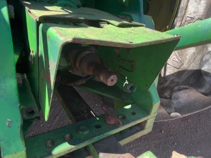 1996-john-deere-8300-image-36