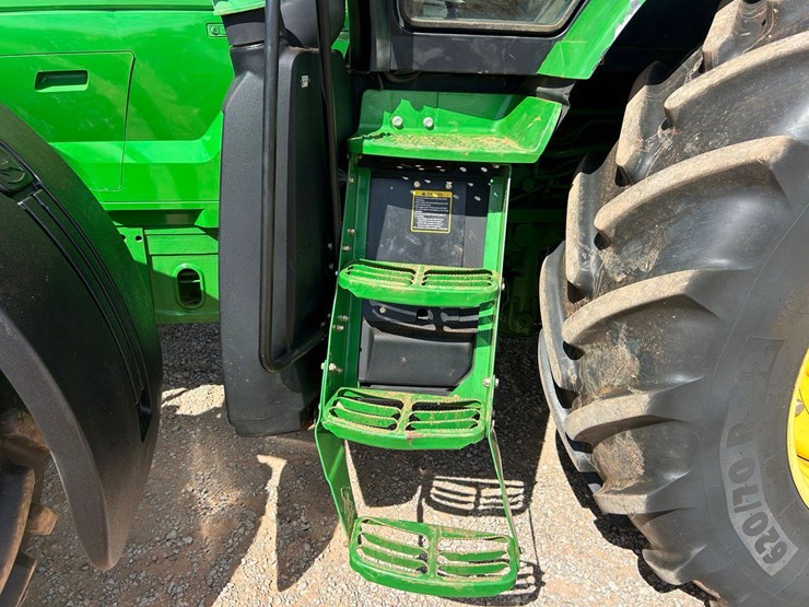 2013-john-deere-7200r-image-28