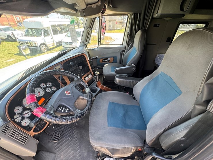 2014-international-prostar-image-6