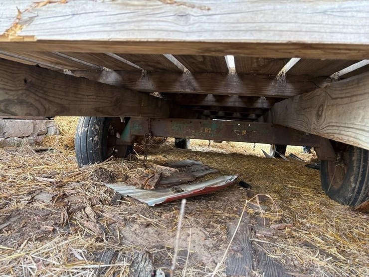 18'-hay-wagon-&-running-gear-image-6