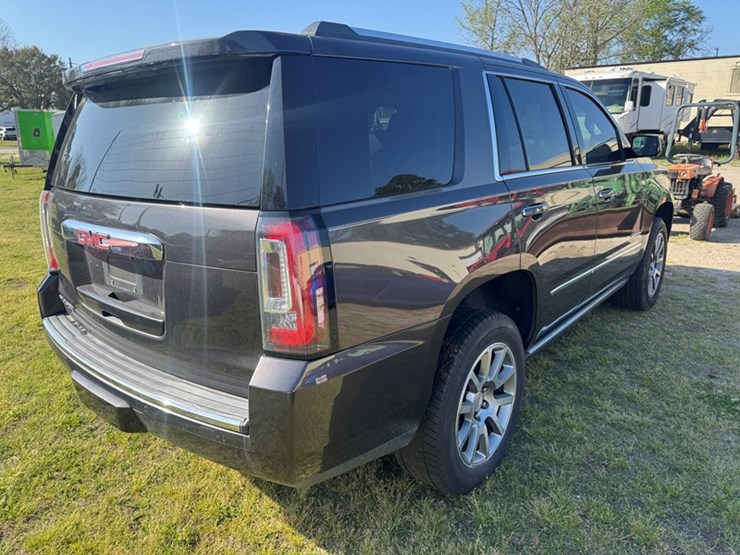 2017-gmc-yukon-denali-image-3