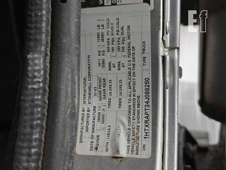 2004-international-paystar-5900-image-32