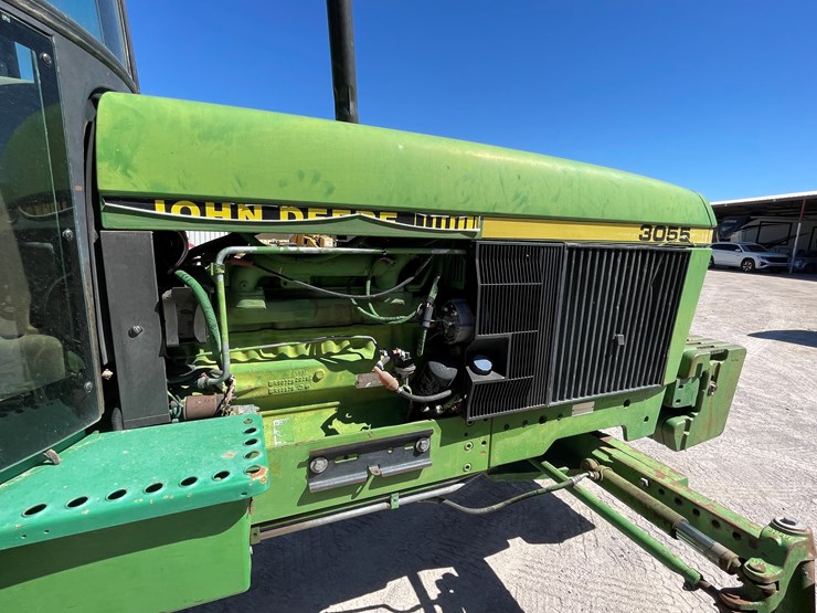 john-deere-3055-image-50