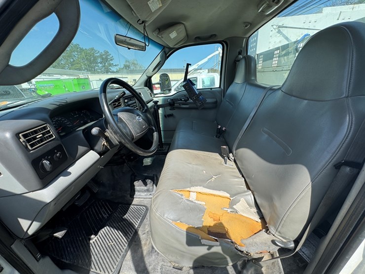 2004-ford-f450-image-5