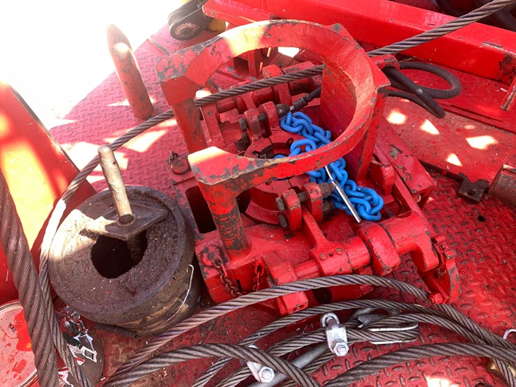 2012-caterpillar-c13-image-24