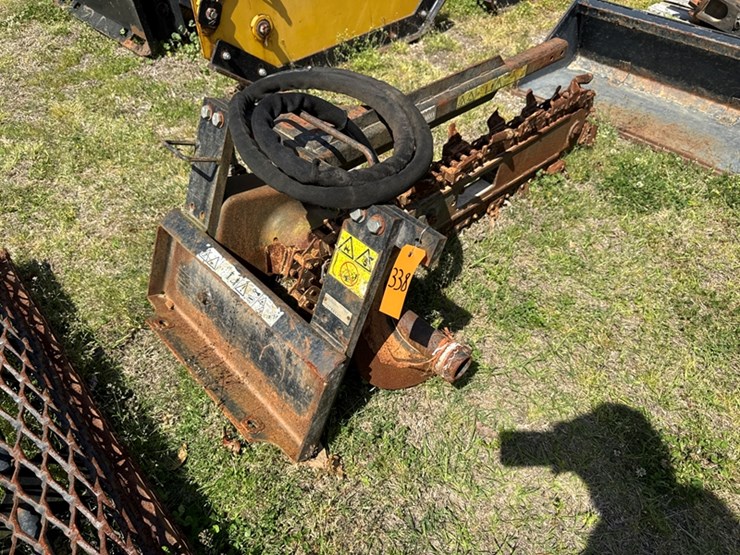 toro-chain-trencher-image-3