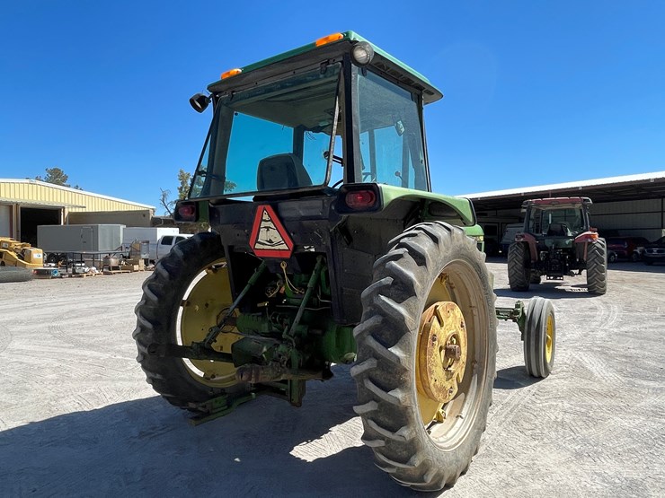 john-deere-3055-image-8