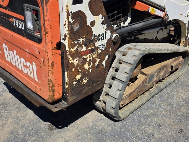 2015-bobcat-t450-image-16
